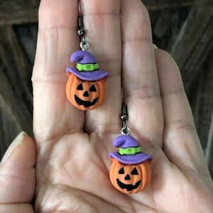 Pumpkins in Hats Handmade Light Clay Polymer Halloween Earrings NWT